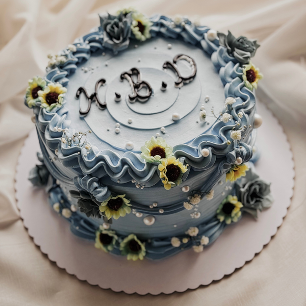 Special Blue Yellow Floral Cake