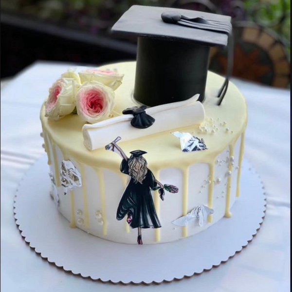 Breathtaking Graduation-themed Style Cake