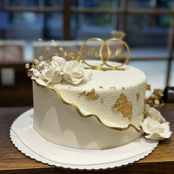 Large-sized Beautiful Celebration Cake