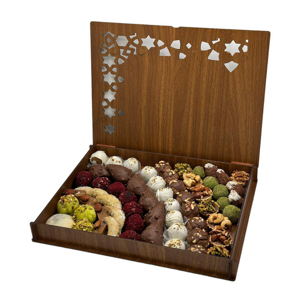 1750g of Petit Four by Halawany
