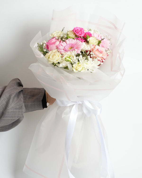 Cheerful Gerbera Roses Bouquet