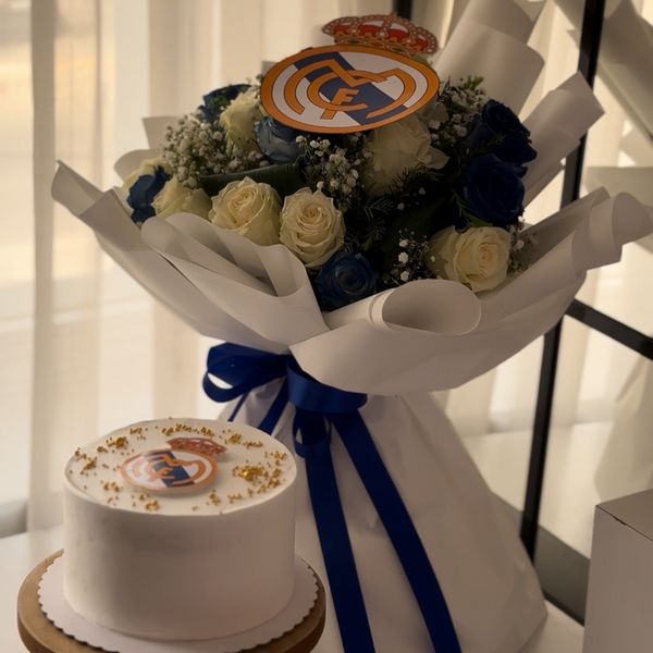 Real Madrid Fan Gift Set – Roses & Mini Cake Combo