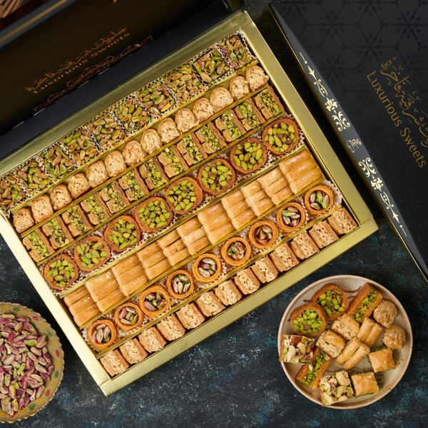 Mixed Baklava Box – Pistachio & Cashew Delight