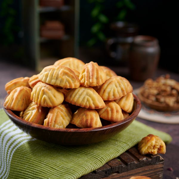 Mamoul with Walnut Filling