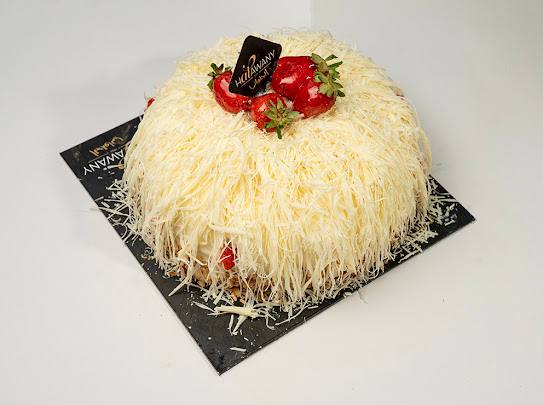 Gourmet Strawberry Cake by Halawany