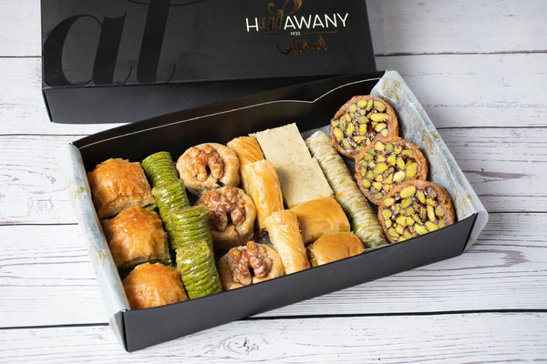 Elegant Baklawa Gift Box By Halawany