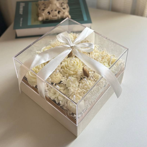 Elegant Ivory Scented Candle Gift Box